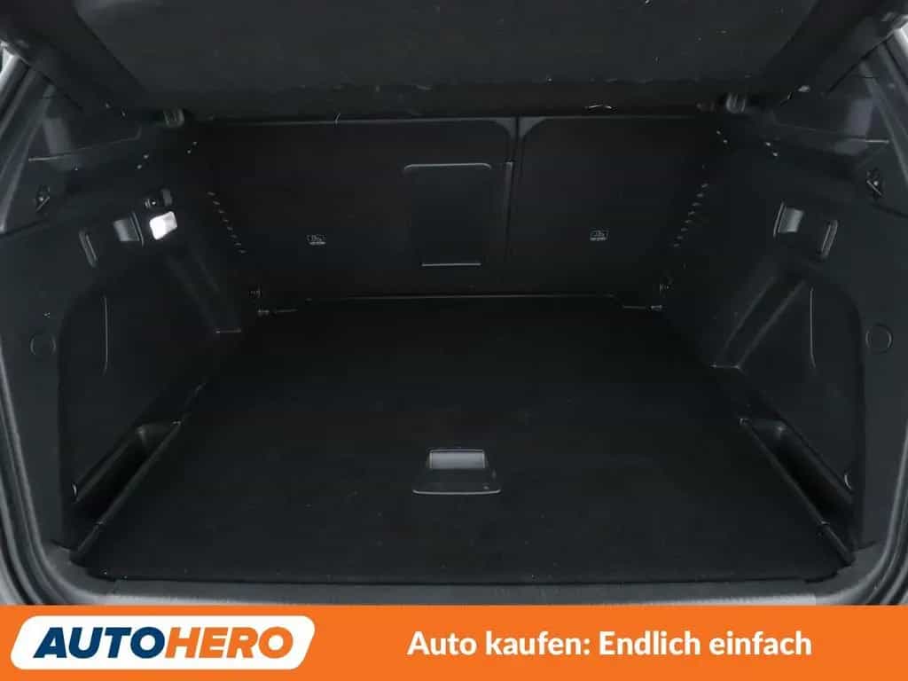 Peugeot 3008 1.6 THP Allure Aut.*NAVI*VC*LED*360* 12/2017-photo-17