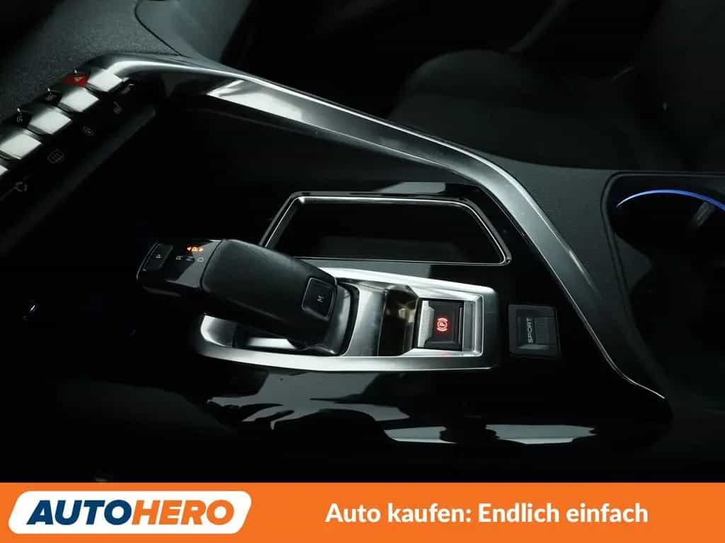 Peugeot 3008 1.6 THP Allure Aut.*NAVI*VC*LED*360* 12/2017-photo-23
