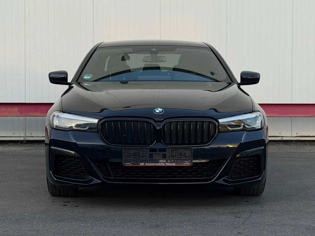 BMW 5 Series 520 M Sport/HUD/Standheizug/HarmanKardon° 02/2022-photo-1