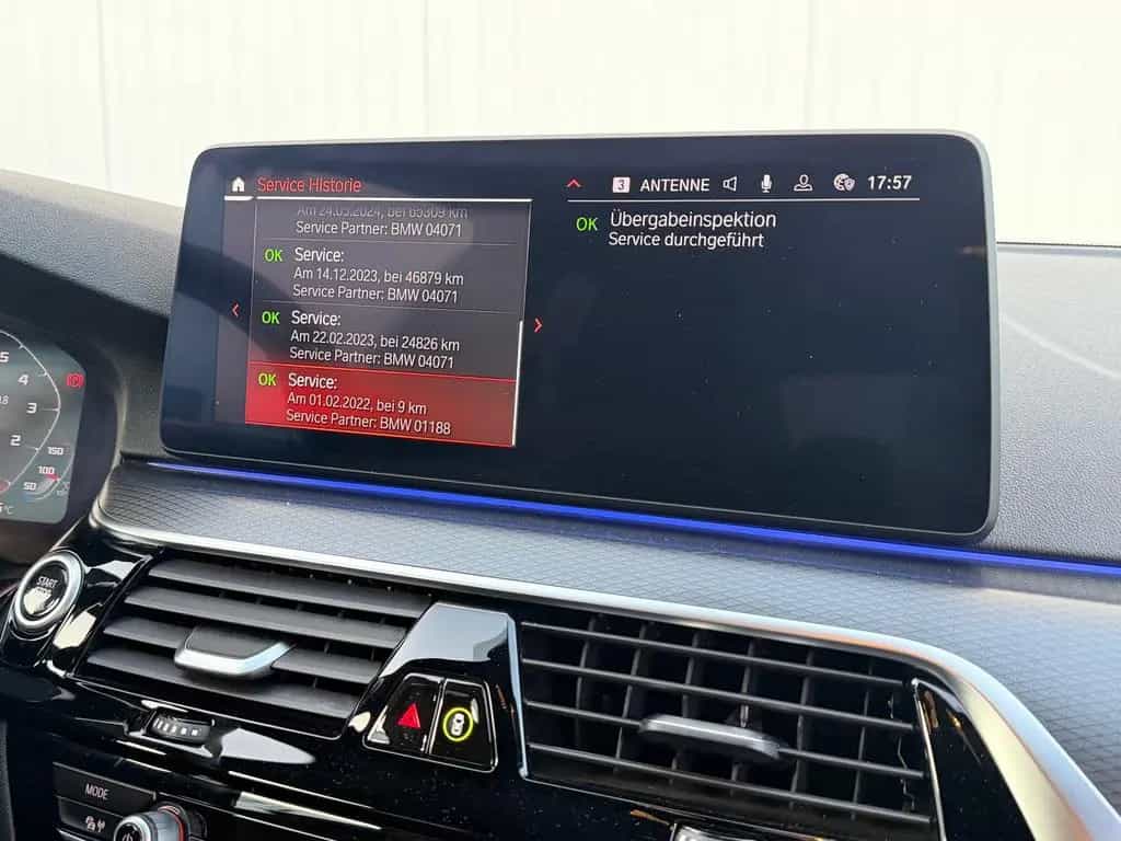 BMW 5 Series 520 M Sport/HUD/Standheizug/HarmanKardon° 02/2022-photo-19