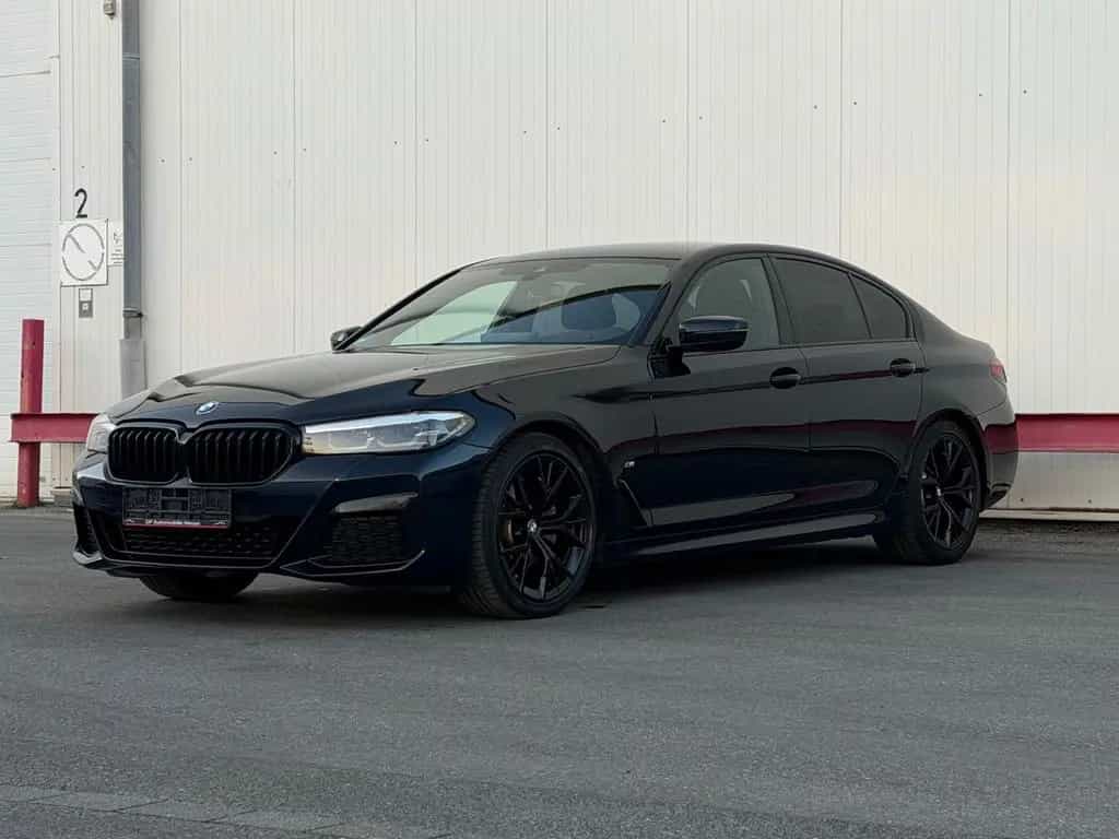 BMW 5 Series 520 M Sport/HUD/Standheizug/HarmanKardon° 02/2022-photo-2