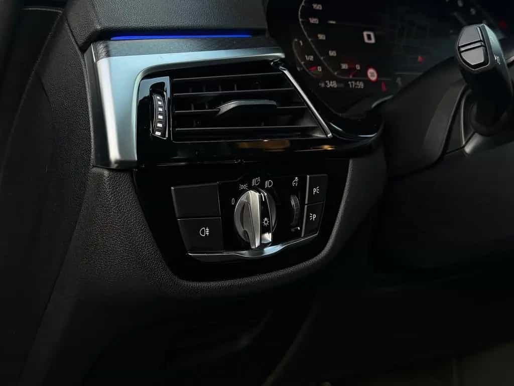 BMW 5 Series 520 M Sport/HUD/Standheizug/HarmanKardon° 02/2022-photo-24