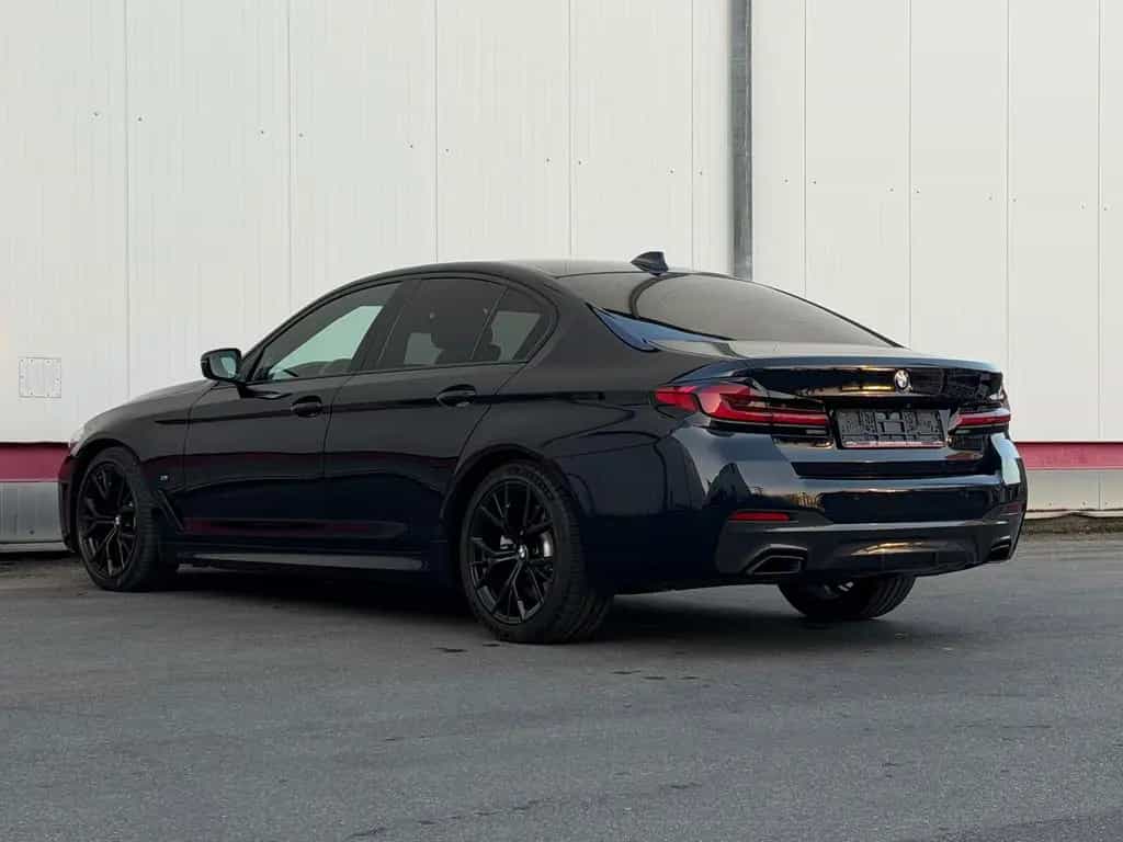 BMW 5 Series 520 M Sport/HUD/Standheizug/HarmanKardon° 02/2022-photo-3