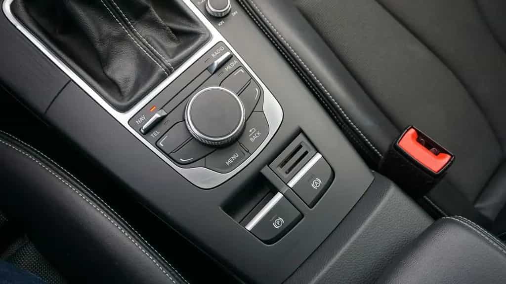 Audi A3 1.4TFSI Sportback *3x S line*B&O*Pano*BiXenon 11/2014-photo-23