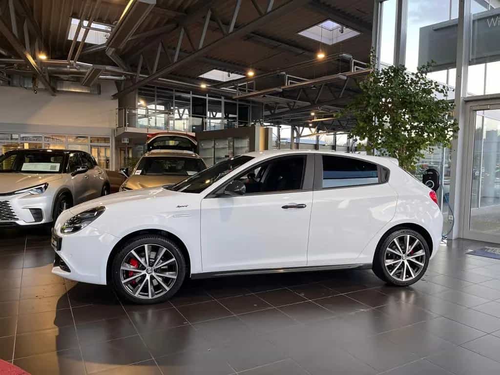 Alfa Romeo Giulietta Sprint FINAL EDIT. NAV PDC SHZ 05/2021-photo-2