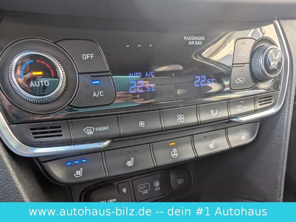 Hyundai SANTA FE Premium 4WD*LED*360*Leder*Navi* 04/2019-photo-19