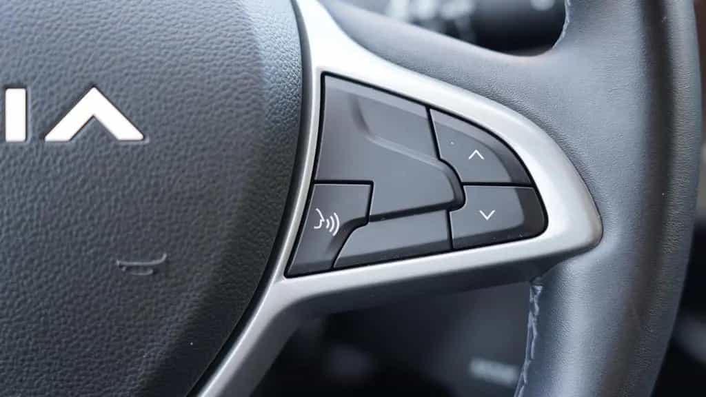 Dacia Duster 1.3 TCE **Anhängerkupplung**LED ab 129€ m 01/2023-photo-10