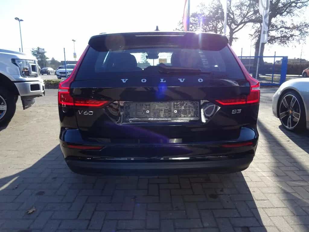 Volvo V60 Kombi Core 1.Hand Scheckheft 10/2022-photo-4