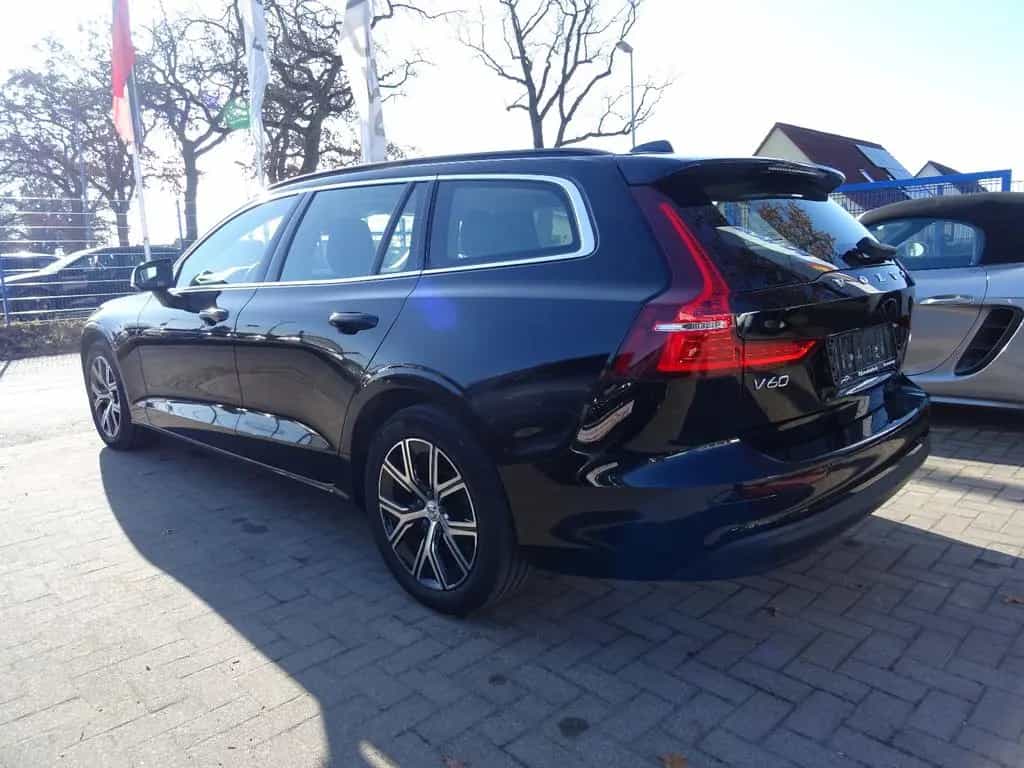 Volvo V60 Kombi Core 1.Hand Scheckheft 10/2022-photo-5