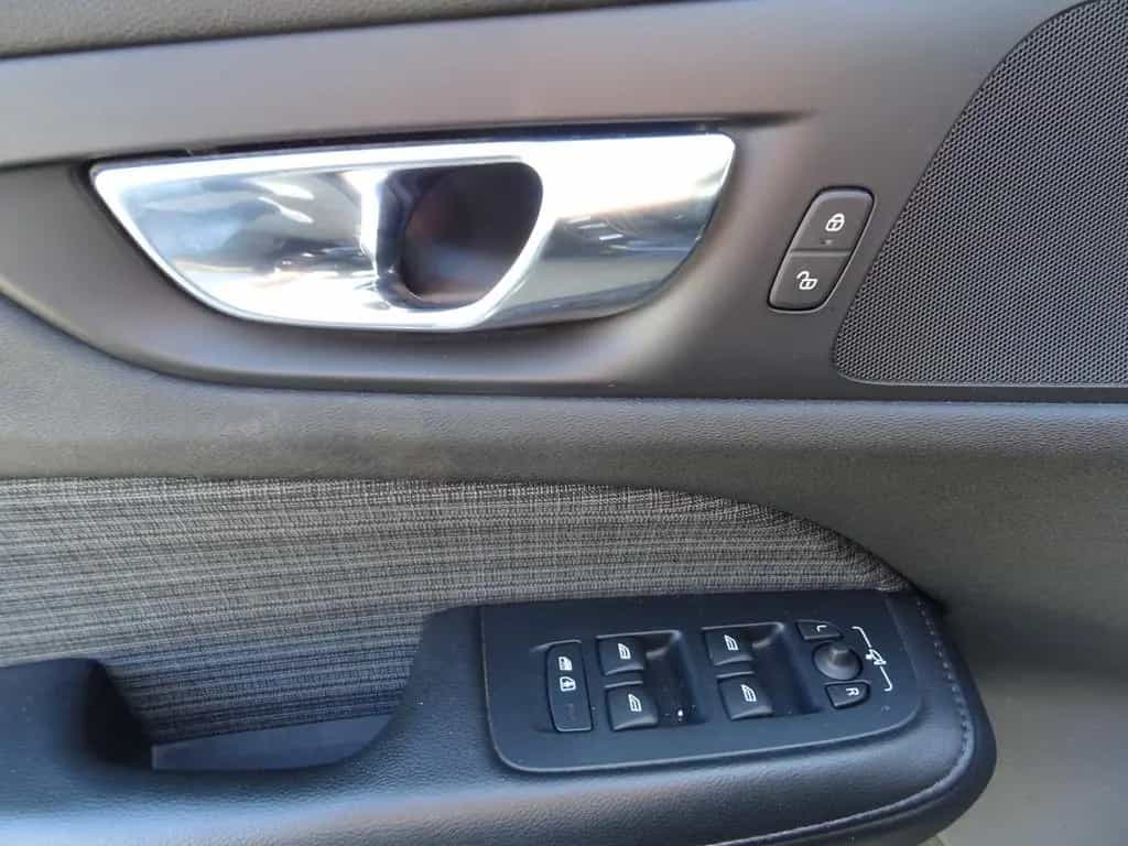 Volvo V60 Kombi Core 1.Hand Scheckheft 10/2022-photo-6