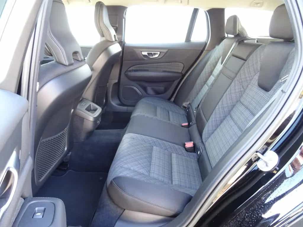 Volvo V60 Kombi Core 1.Hand Scheckheft 10/2022-photo-8