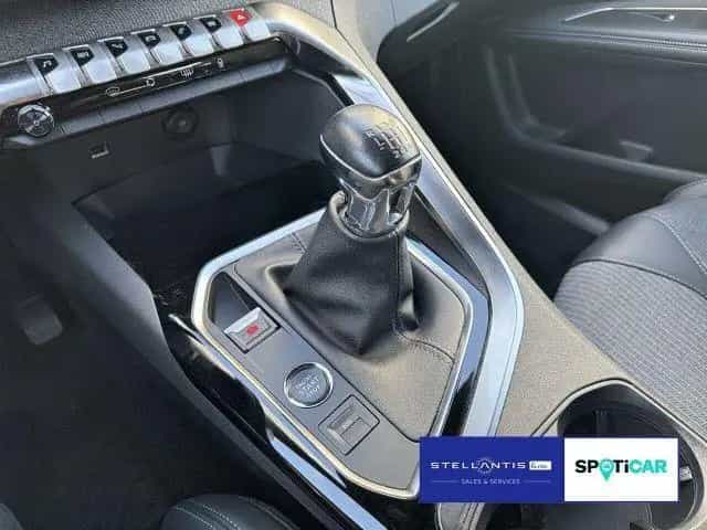 Peugeot 3008 1.2 PureTech 130 Allure P ack 12/2023-photo-12