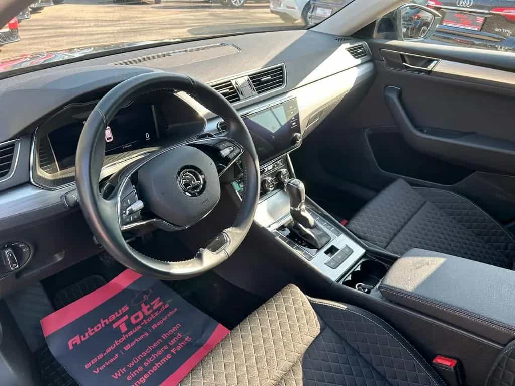Skoda Superb Combi Ambition *NAVI*SHZ*AHK*Virtual* 12/2022-photo-6