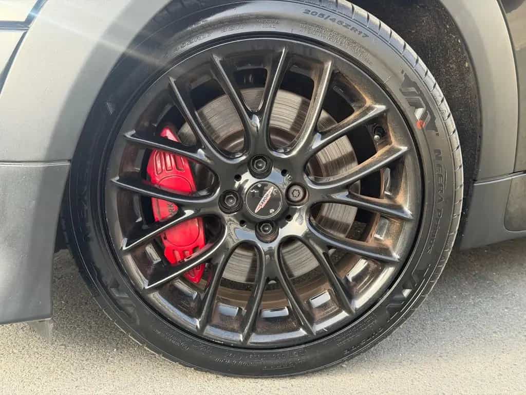 MINI Cabrio John Cooper Works 05/2013-photo-1