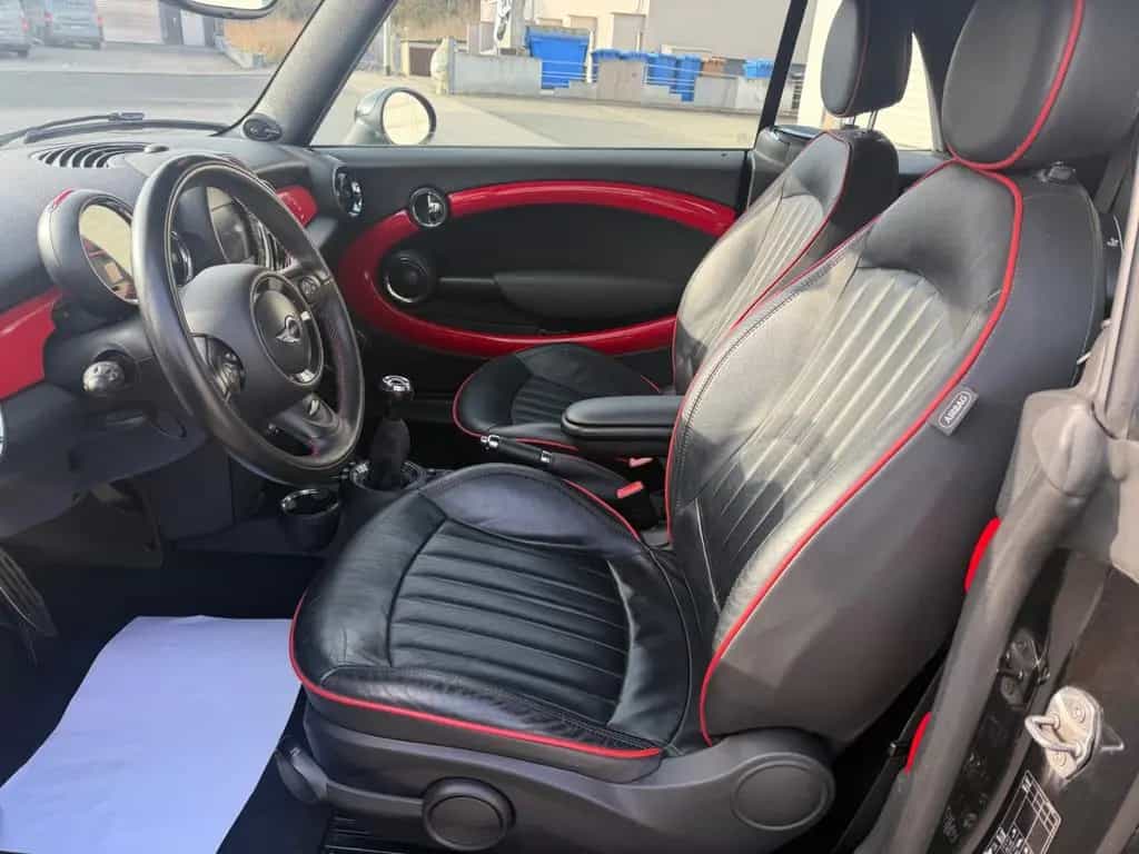 MINI Cabrio John Cooper Works 05/2013-photo-14