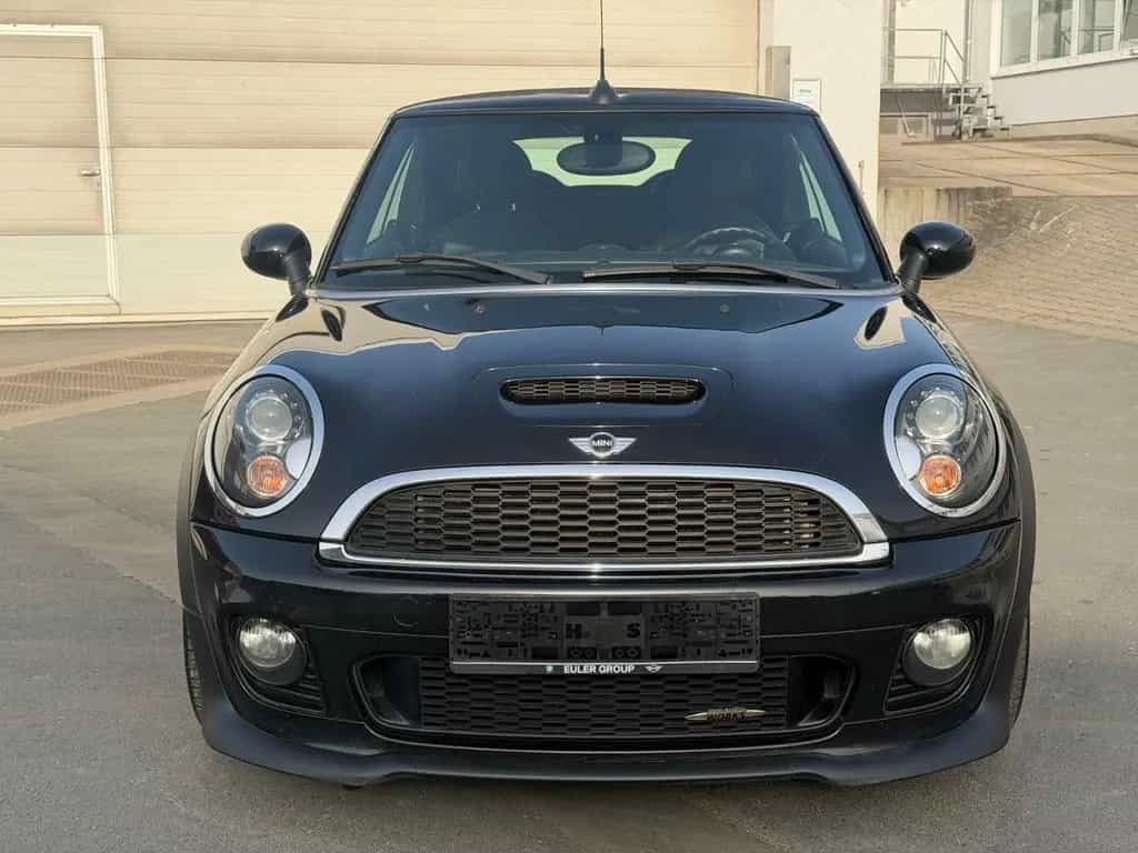 MINI Cabrio John Cooper Works 05/2013-photo-2