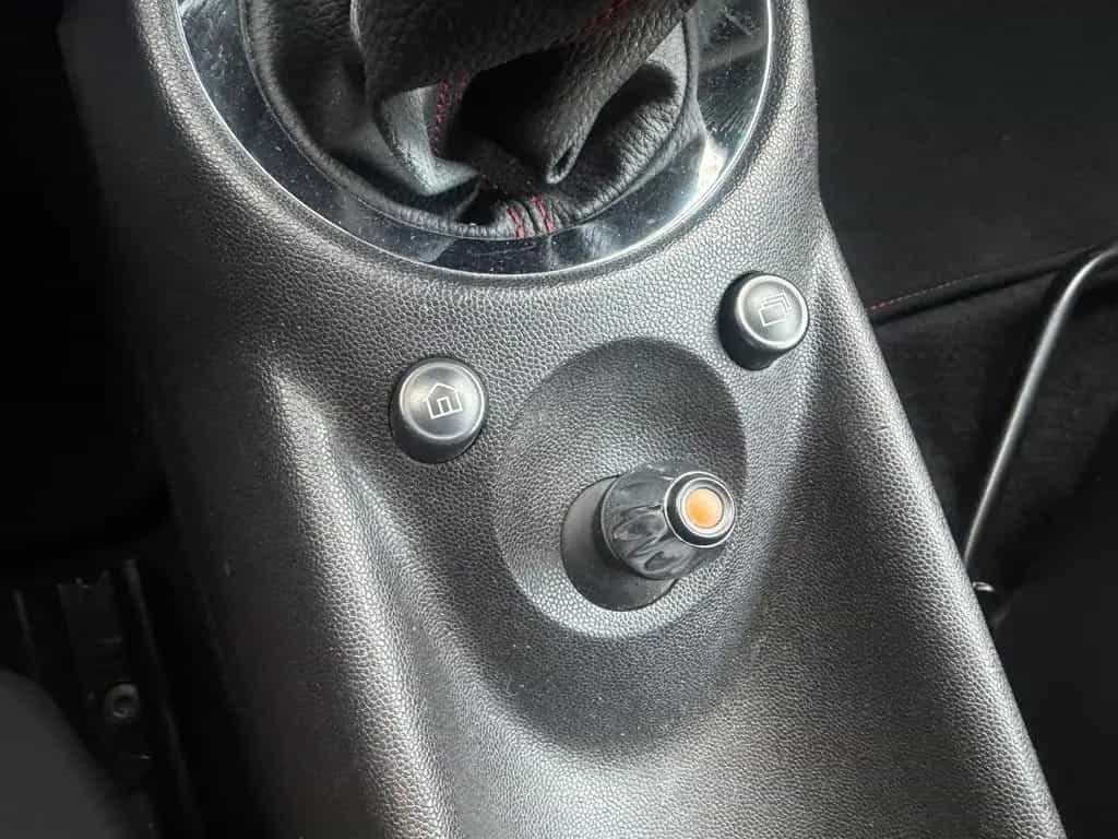 MINI Cabrio John Cooper Works 05/2013-photo-22