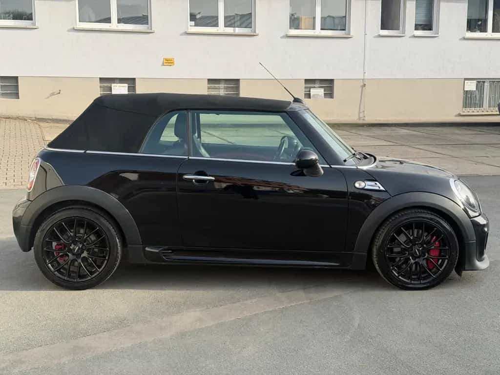 MINI Cabrio John Cooper Works 05/2013-photo-4