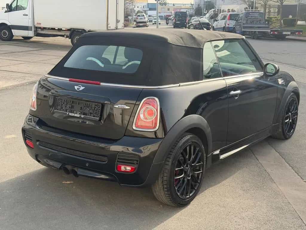 MINI Cabrio John Cooper Works 05/2013-photo-5