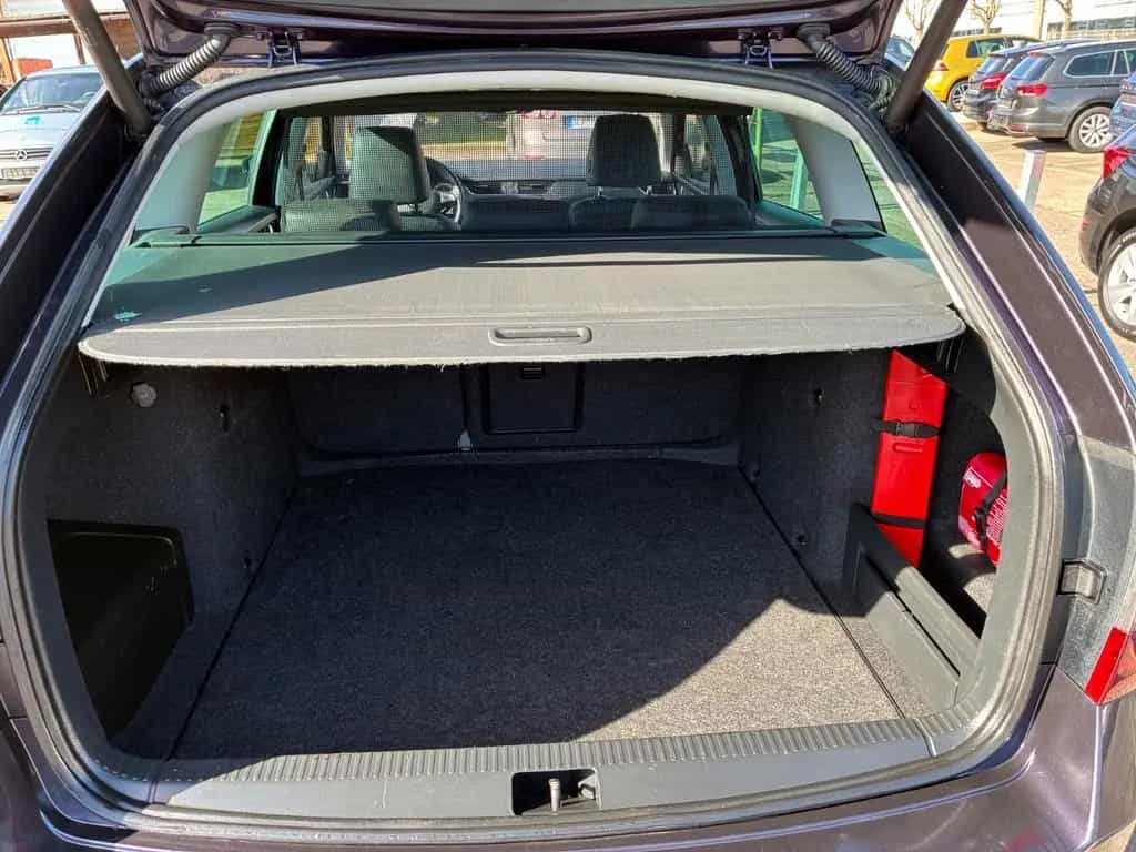 Skoda Octavia Combi Premium Edition 11/2019-photo-10