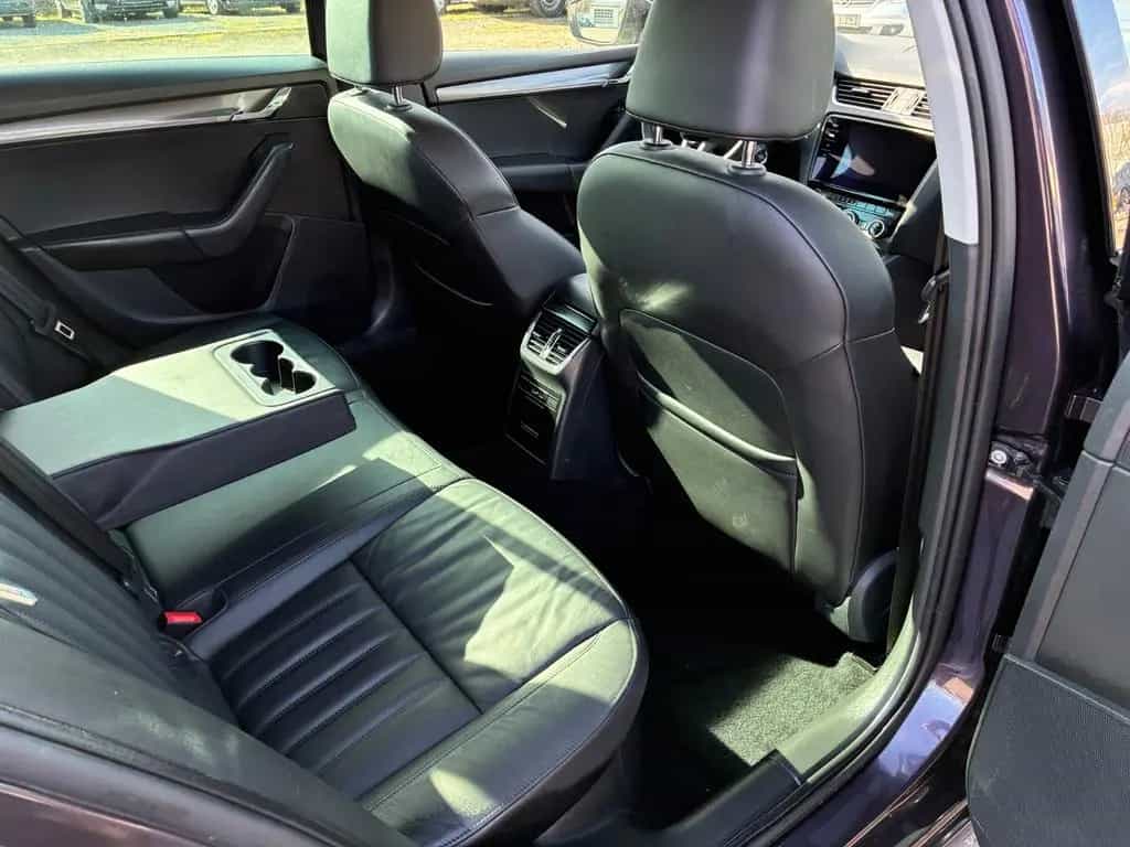 Skoda Octavia Combi Premium Edition 11/2019-photo-11