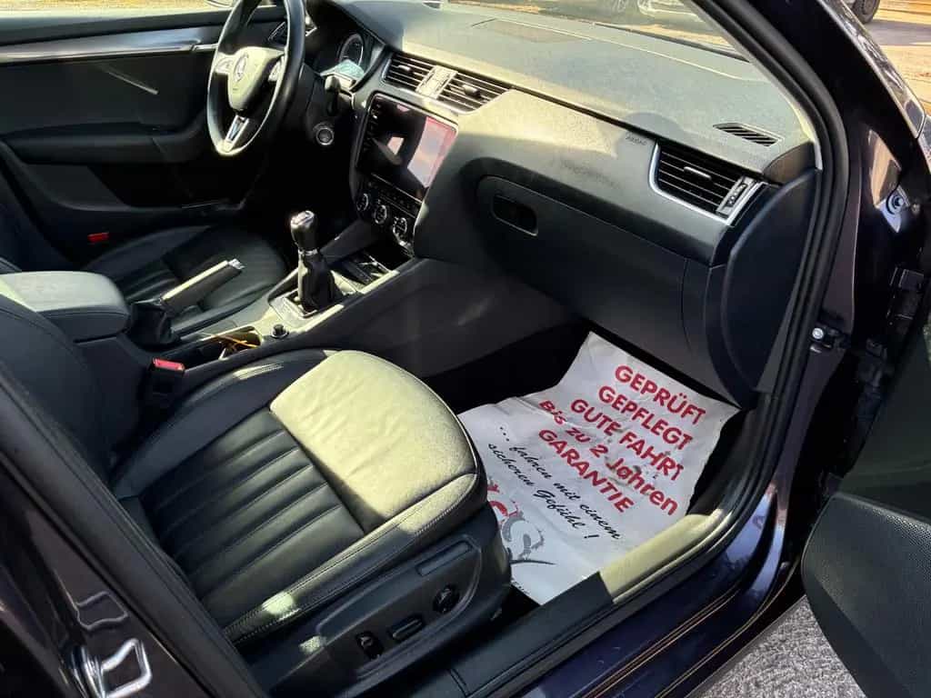 Skoda Octavia Combi Premium Edition 11/2019-photo-13