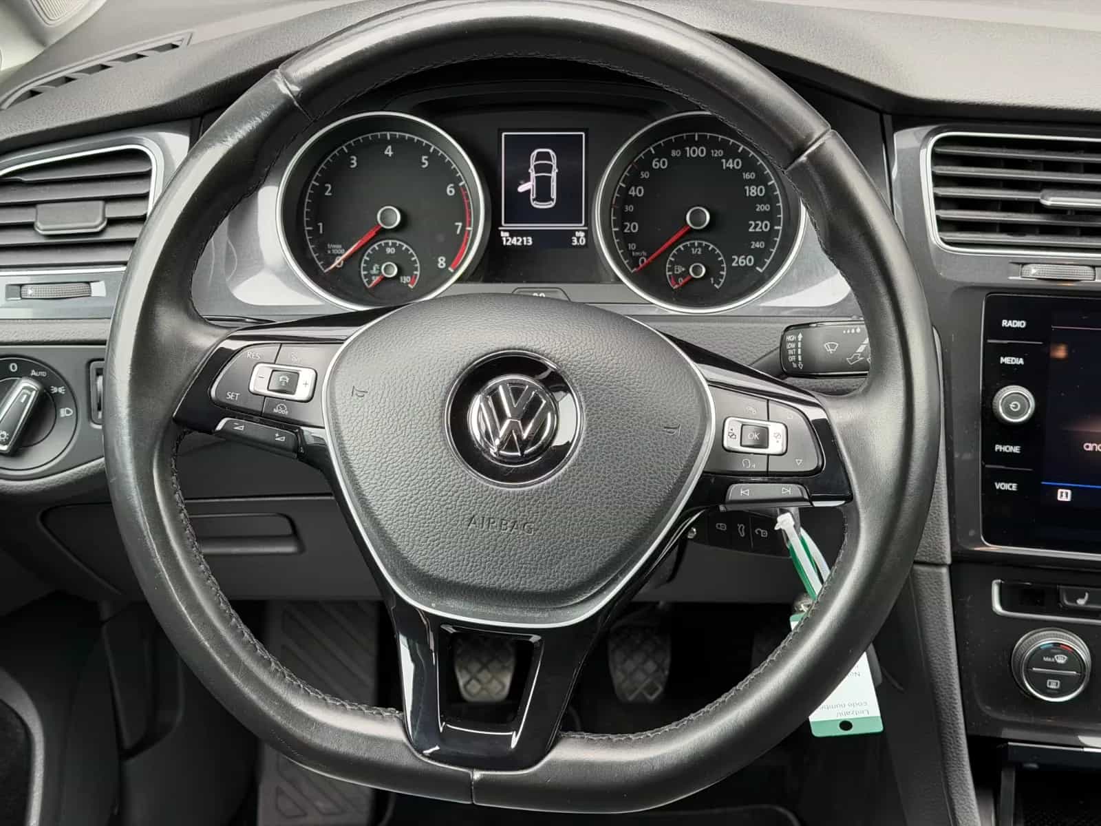Volkswagen Golf 05/2017-photo-16