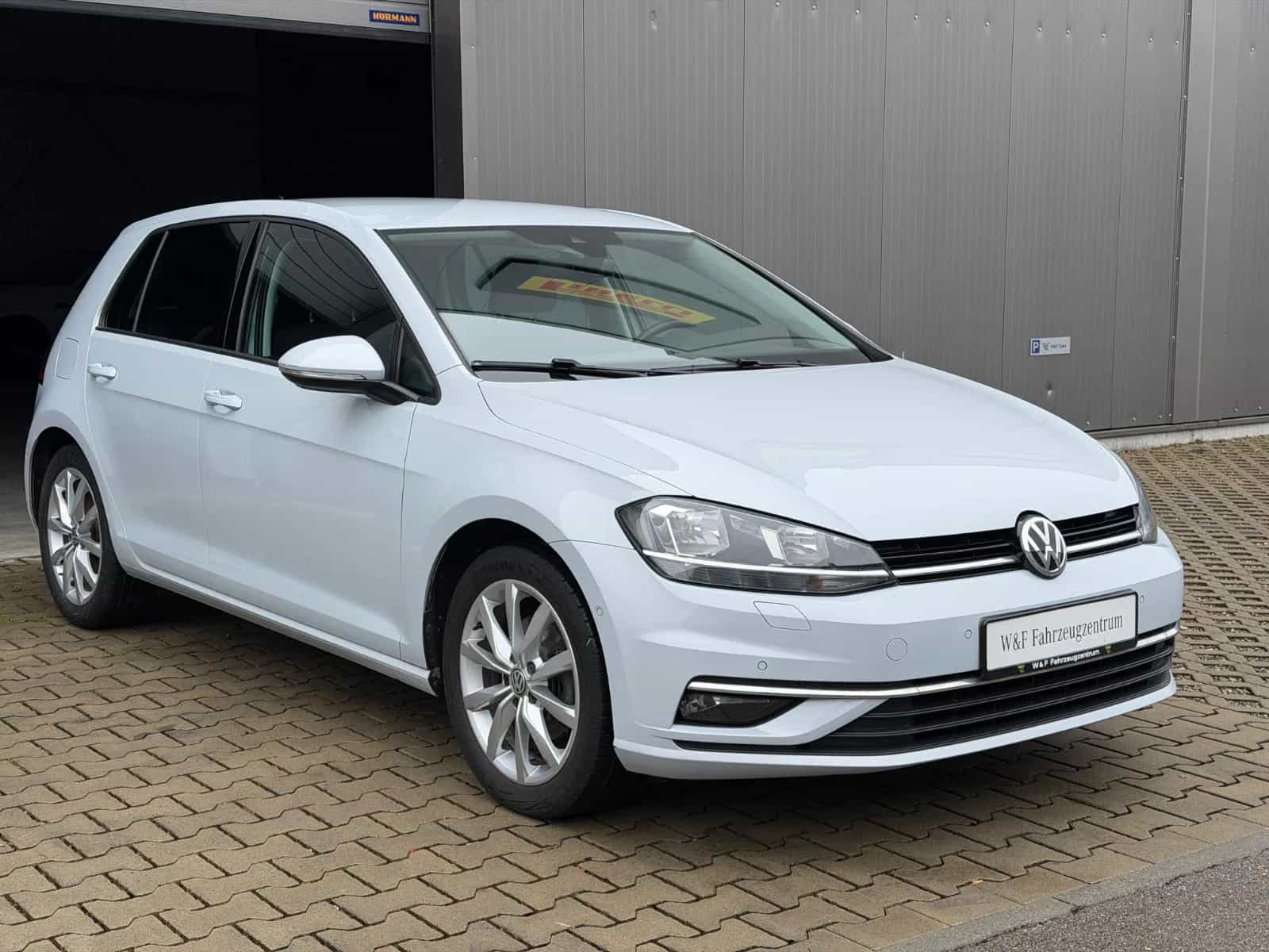 Volkswagen Golf 05/2017-photo-2