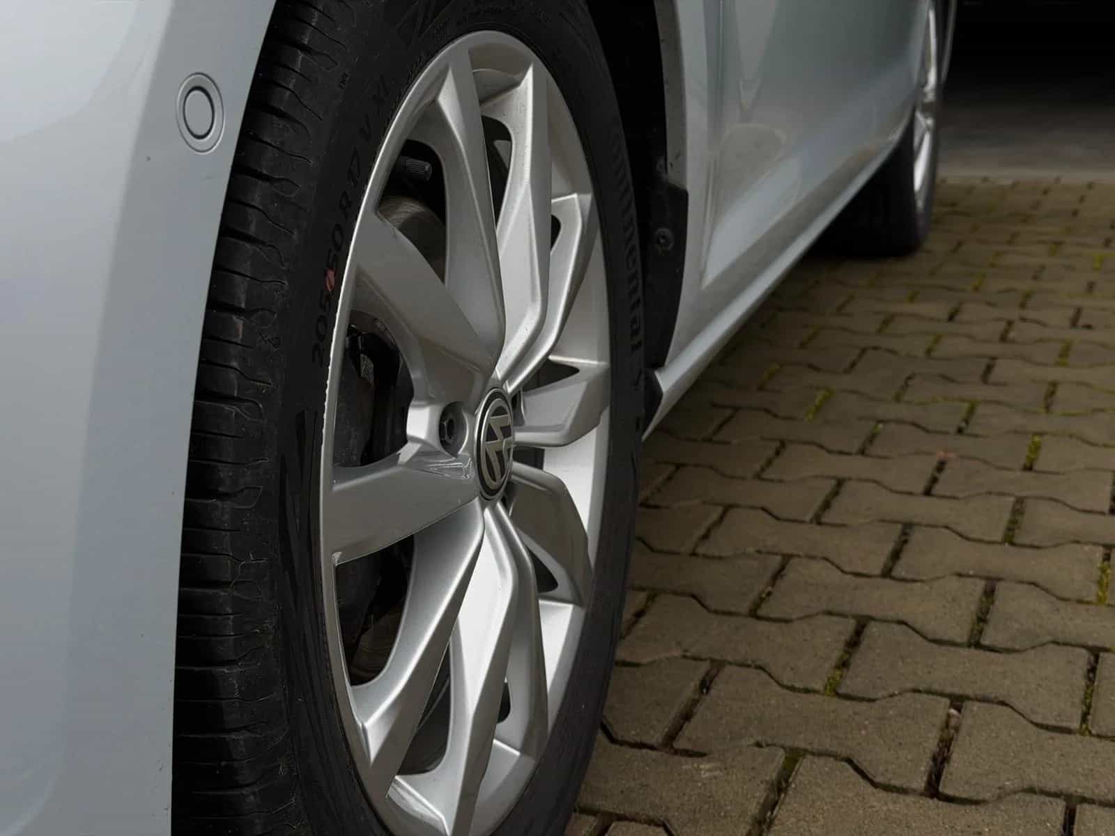 Volkswagen Golf 05/2017-photo-27