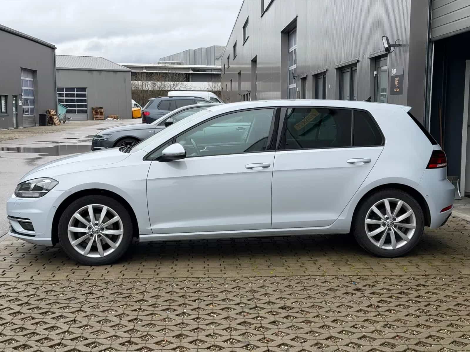 Volkswagen Golf 05/2017-photo-3