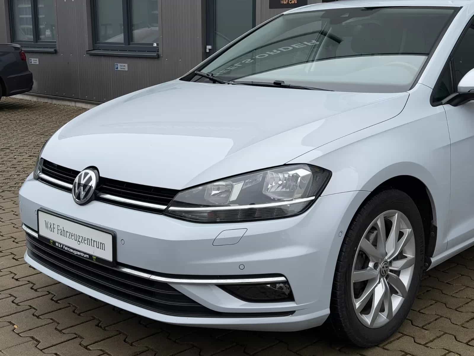 Volkswagen Golf 05/2017-photo-6
