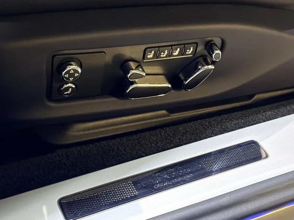 Bentley Continental GT V8 Convertible Mulliner Specific 12/2021-photo-11