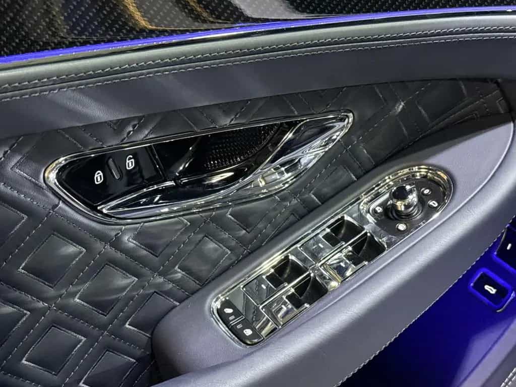 Bentley Continental GT V8 Convertible Mulliner Specific 12/2021-photo-13