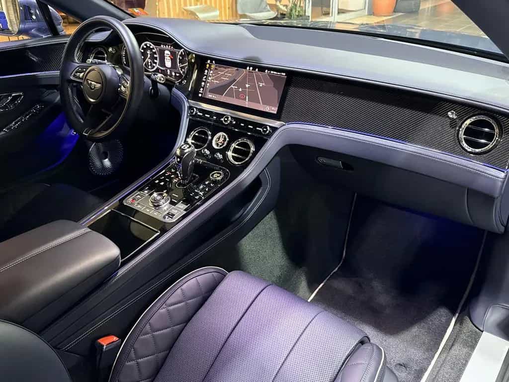Bentley Continental GT V8 Convertible Mulliner Specific 12/2021-photo-15