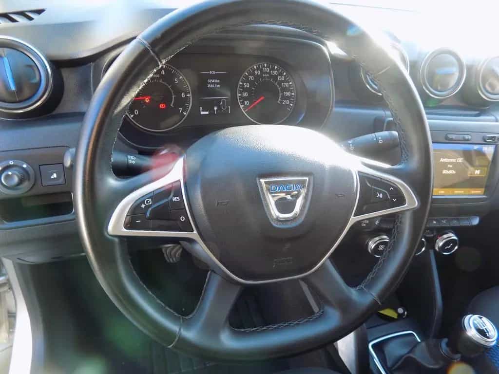 Dacia Duster TCe 130 2WD GPF Celebration 06/2021-photo-12