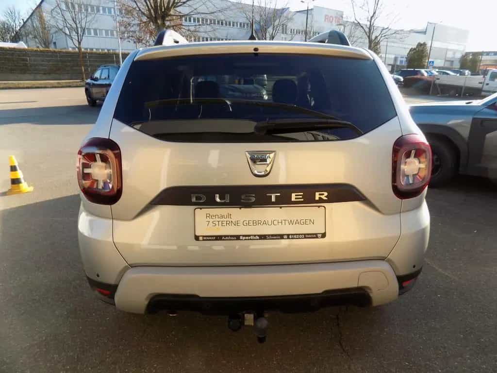 Dacia Duster TCe 130 2WD GPF Celebration 06/2021-photo-3