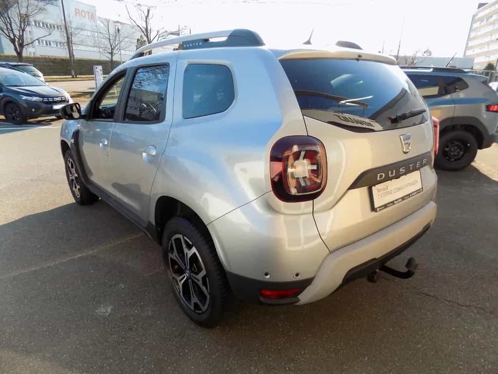 Dacia Duster TCe 130 2WD GPF Celebration 06/2021-photo-4