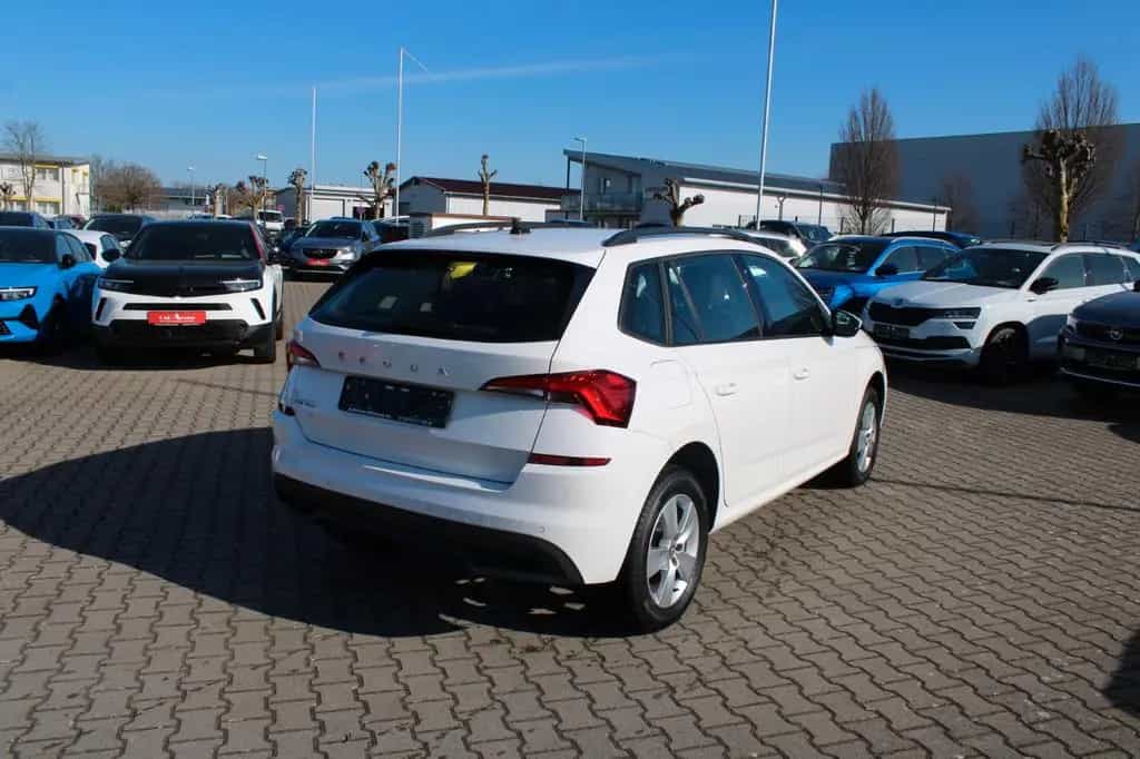 Skoda Kamiq 1.0 TSI Active*1.Hand*DSG*SHZ*Klima* 01/2022-photo-2
