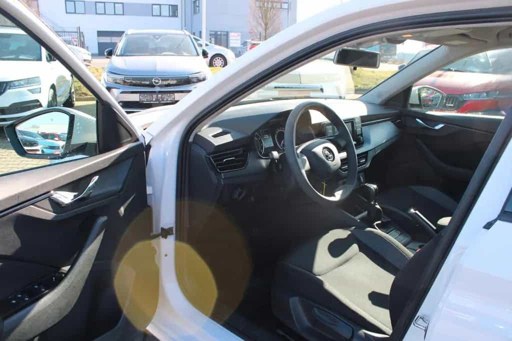 Skoda Kamiq 1.0 TSI Active*1.Hand*DSG*SHZ*Klima* 01/2022-photo-9