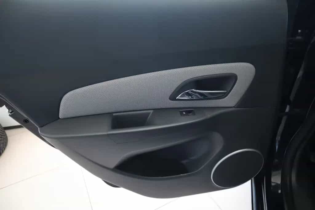 Chevrolet Cruze LS 03/2011-photo-10