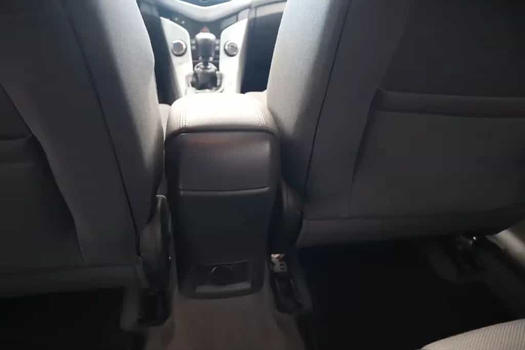 Chevrolet Cruze LS 03/2011-photo-12
