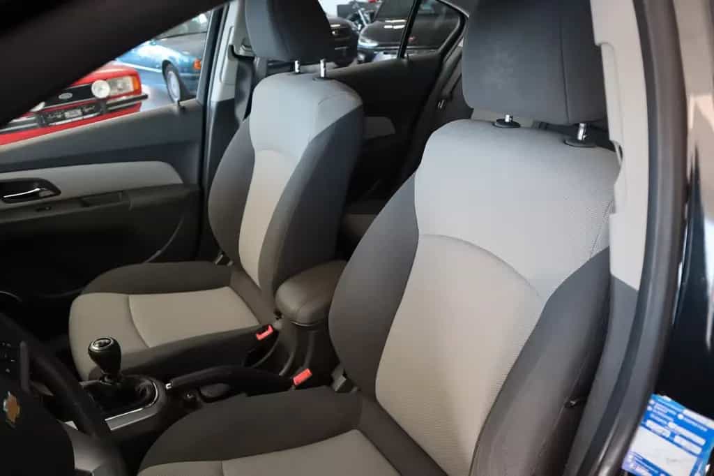 Chevrolet Cruze LS 03/2011-photo-16