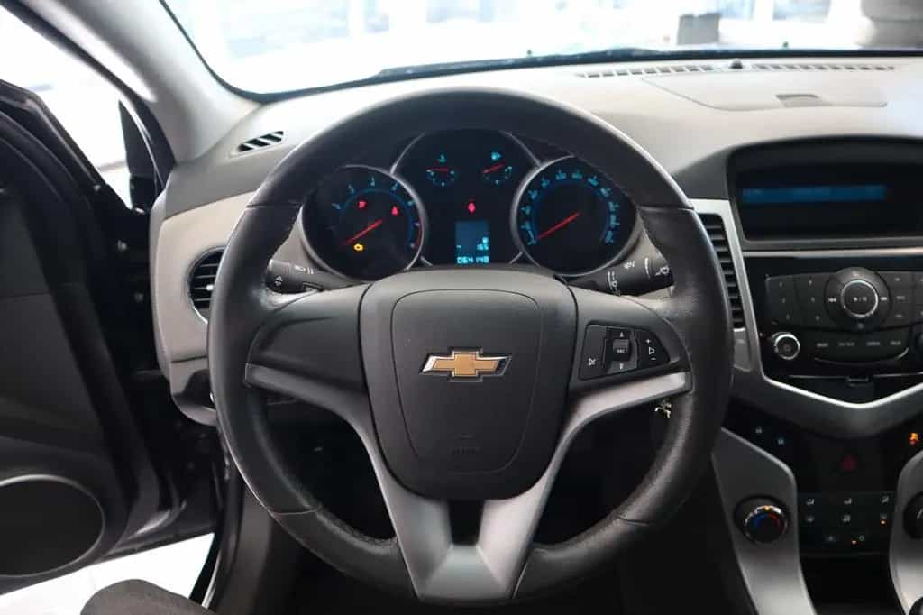 Chevrolet Cruze LS 03/2011-photo-18