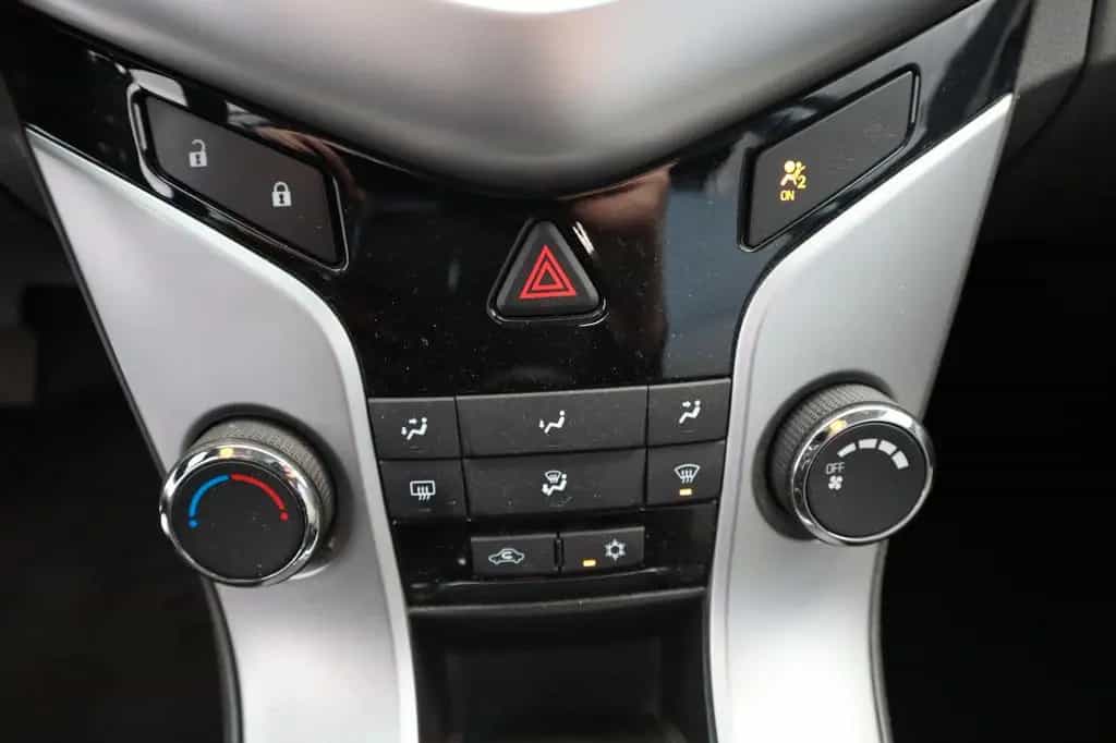 Chevrolet Cruze LS 03/2011-photo-26