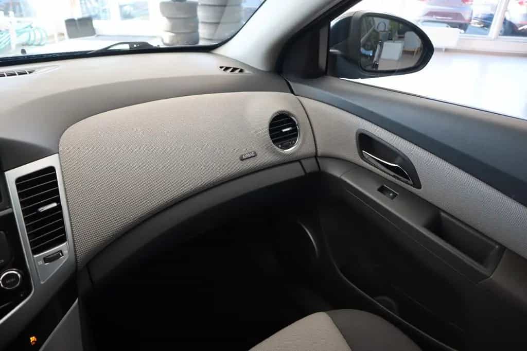 Chevrolet Cruze LS 03/2011-photo-28