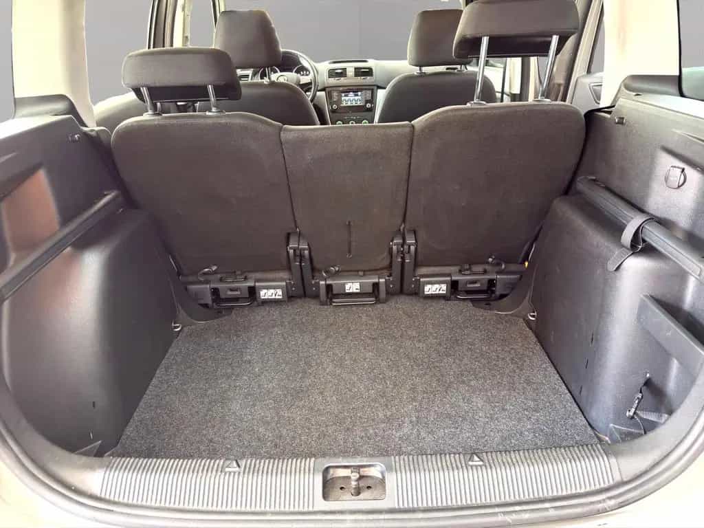 Skoda Yeti 1.2 TSI Autom*Klima*Sitzheiz*PDC*1.Hand 04/2017-photo-16