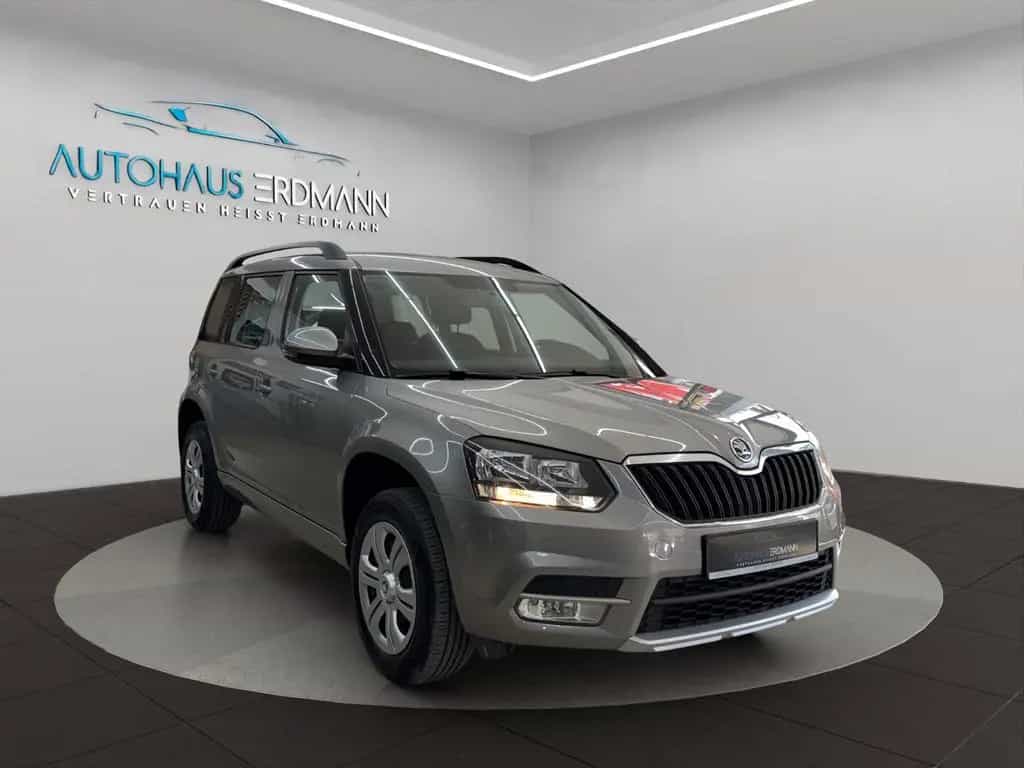 Skoda Yeti 1.2 TSI Autom*Klima*Sitzheiz*PDC*1.Hand 04/2017-photo-2