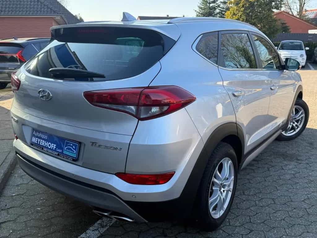 Hyundai TUCSON 1.6 Trend 2WD 10/2017-photo-9