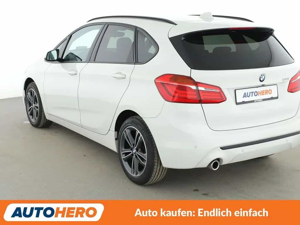 BMW 2 Series 218i Active Tourer Sport Line Aut.*NAV*HUD*TEMP* 01/2020-photo-3