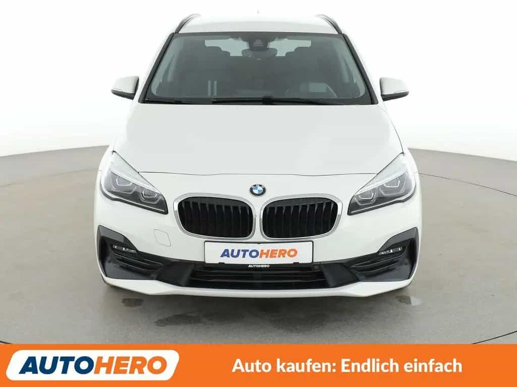 BMW 2 Series 218i Active Tourer Sport Line Aut.*NAV*HUD*TEMP* 01/2020-photo-8